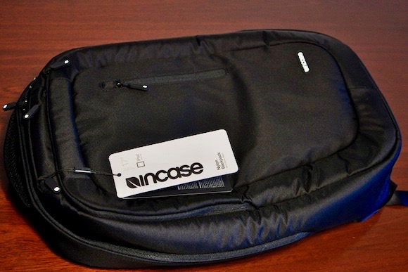 Incase Nylon Backpack for MacBook Pro 17インチ